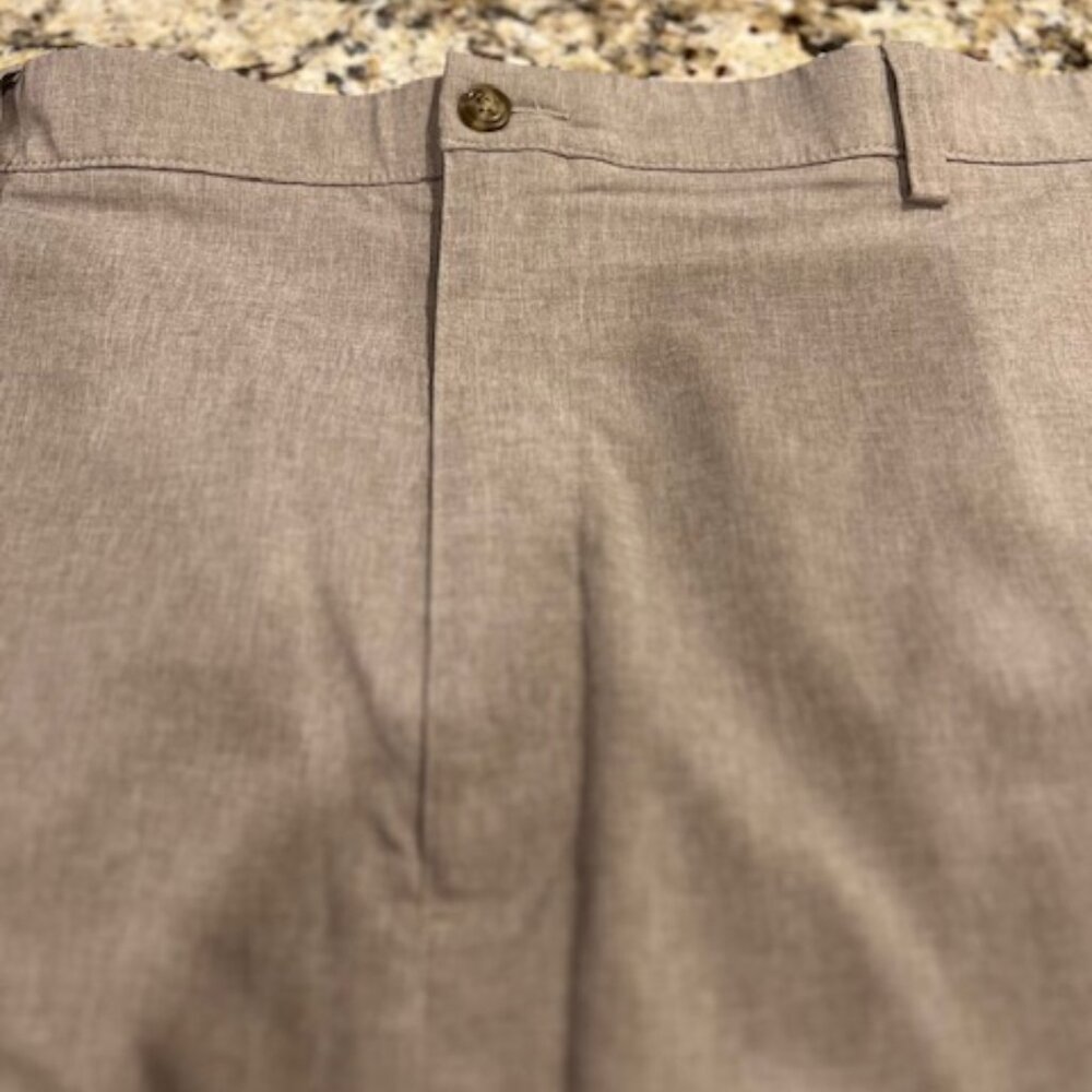 Khaki Tan Textured Men's Pro Tour Golf Shorts Size 46